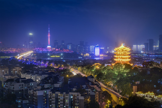 黄鹤楼与电视塔