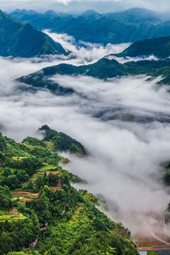 避暑胜地苏马荡云海飘渺