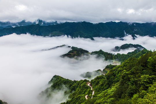 避暑胜地苏马荡云海飘渺