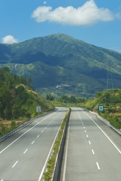 山区高速公路