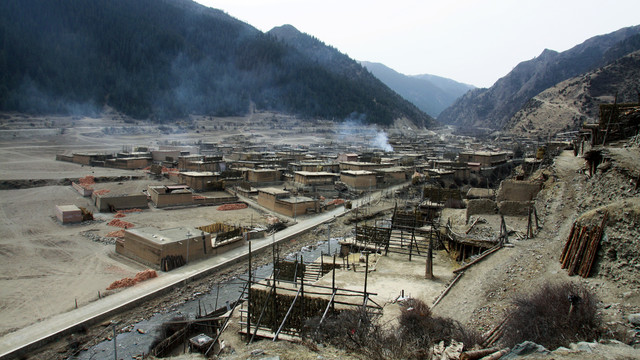 百年藏寨卓尼县尼巴村