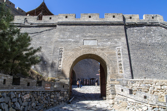 雁门关瓮城城门