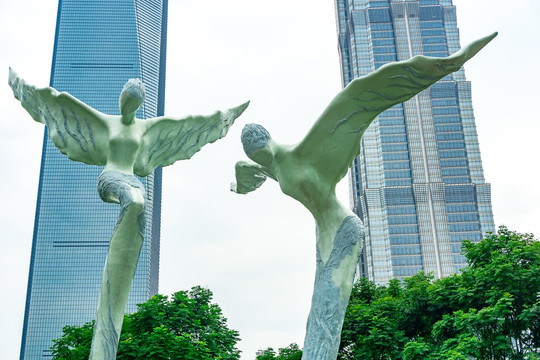 中心绿地天使雕塑