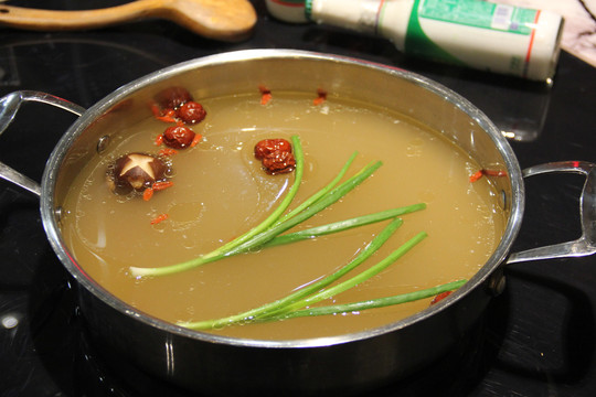菌汤锅