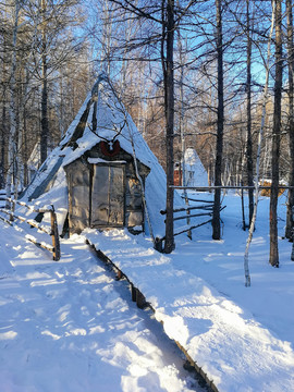 冬季森林鄂温克族房子
