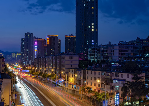 滇缅大道夜景