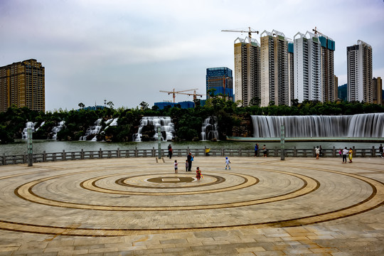 昆明瀑布公园