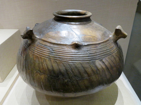 亚美尼亚祭祀用储存罐