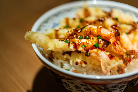 日式美食相扑大虾饭