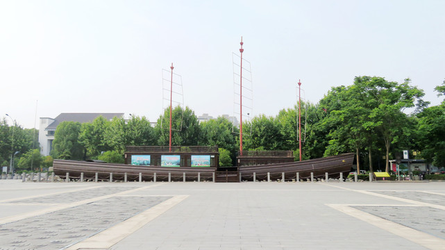 海盐市民文化广场船造型