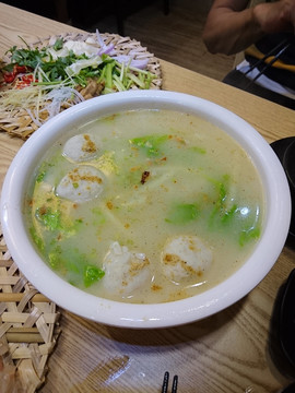 鱼丸草鱼粥