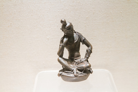 上海博物馆唐代思惟菩萨铜像