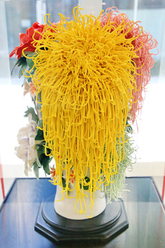 瓷雕菊花盛开