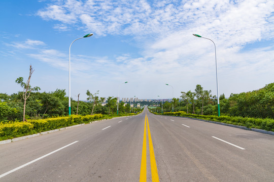 蓝天白云公路