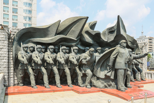 丹东志愿军雕塑