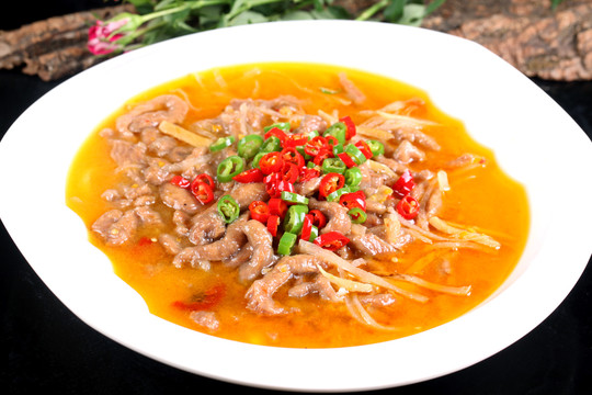 酸汤鹅肉