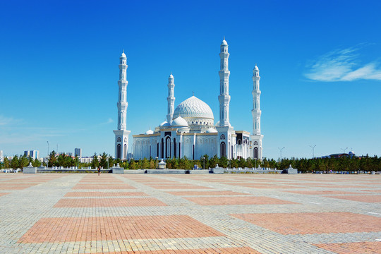 阿斯塔纳哈兹拉特苏丹清真寺