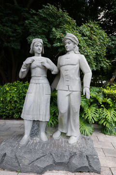 水族少数民族雕塑