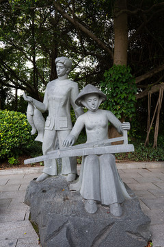 京族少数民族雕塑