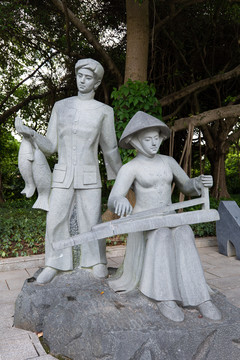 京族少数民族雕塑