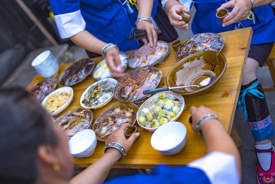 一桌美食