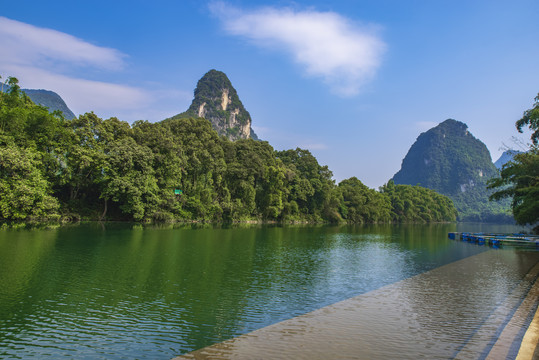 清澈河流