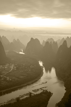 水墨桂林山水