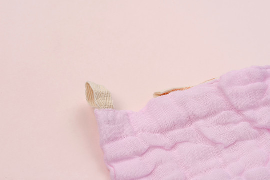 婴儿棉纱方巾挂钩设计