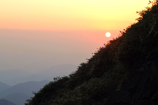 广东第一峰的夕阳