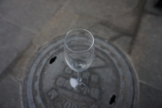 泰晤士小镇里的红酒高脚杯水晶杯