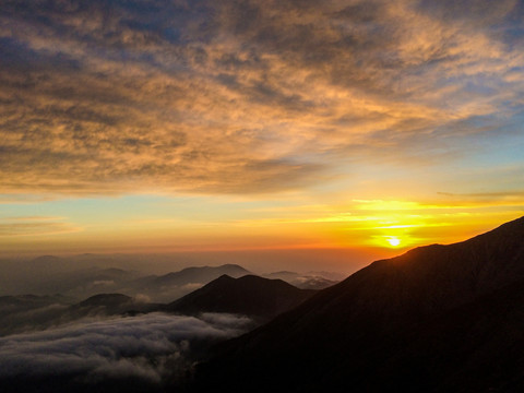 高山云海日出夕阳