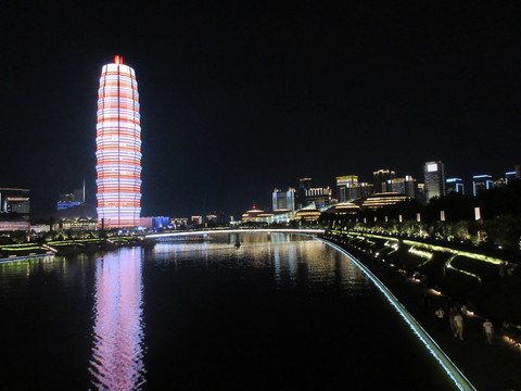 千玺广场夜景