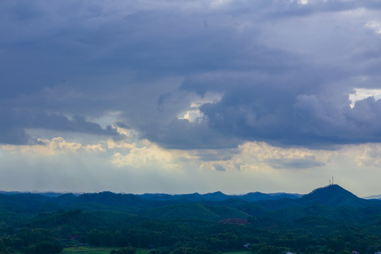 群山