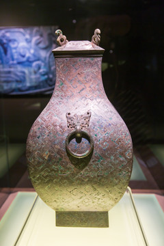 上海博物馆镶嵌几何纹方壶