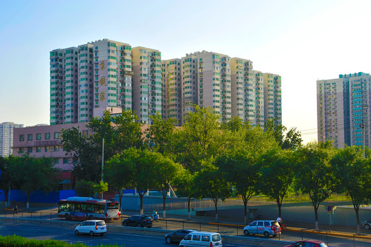 北京西四环路街景
