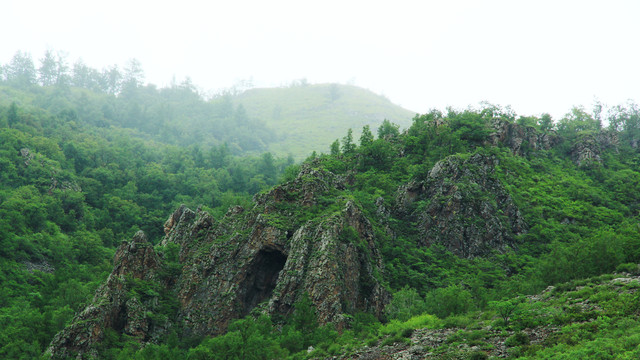 高山裸岩