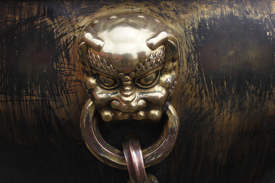 故宫鎏金大铜缸的狮子铜锁