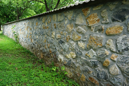 青石围墙