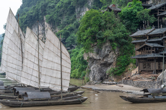 湖北宜昌三峡人家风景区夏日迷人