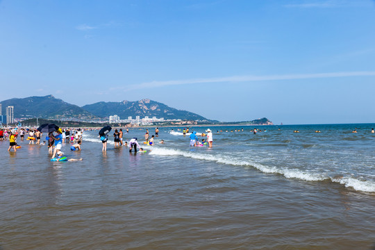 海边嬉戏