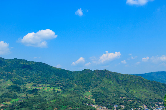 蓝天青山