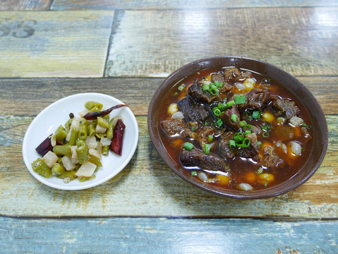 豌豆肥肠
