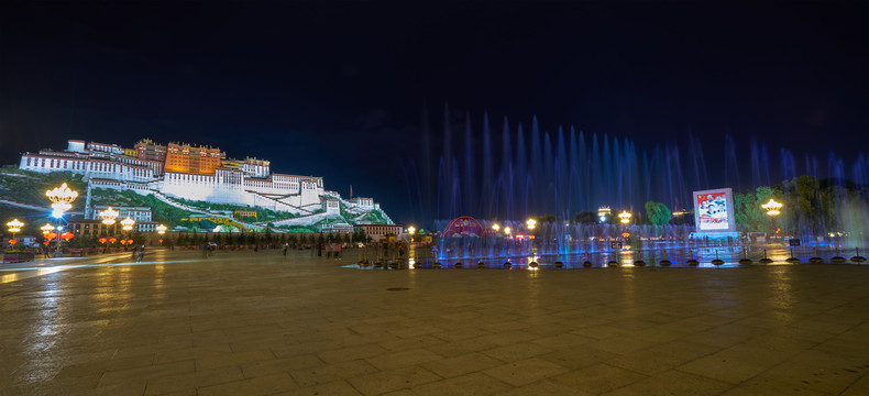 布达拉宫广场夜景