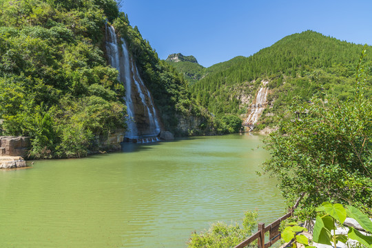 青州黄花溪山水瀑布风景