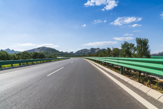 柏油马路