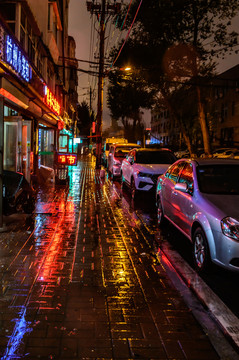 吉林长春雨中夜景