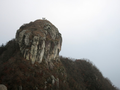 英山篓子石风景