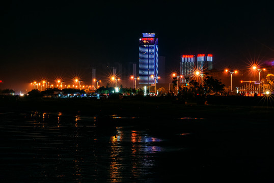 山东烟台莱山区海滨城市夜景