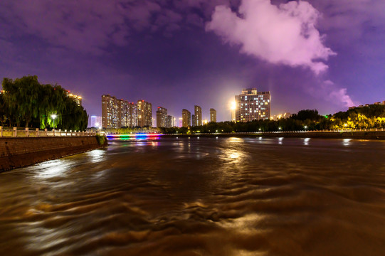 中国长春伊通河夜景