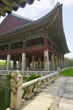 韩国首尔景福宫的庆会楼小景